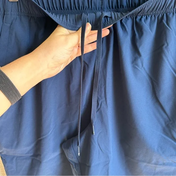 Under Armour Men’s Blue & White Loose Fit Athletic Shorts Size Extra Large XL - Picture 4 of 7